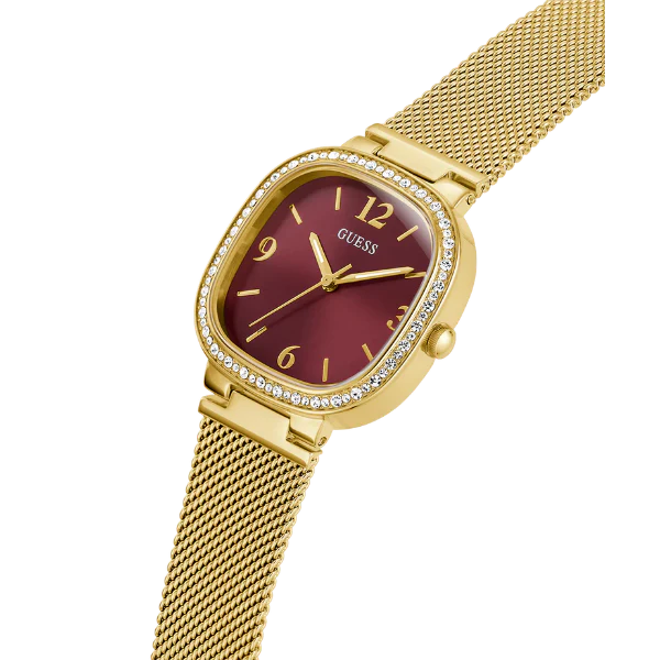 ساعة Guess النسائية ذات سوار شبكي ذهبي بنمط نسيجي ومينا أحمر وحركة كوارتز - GW0354L4