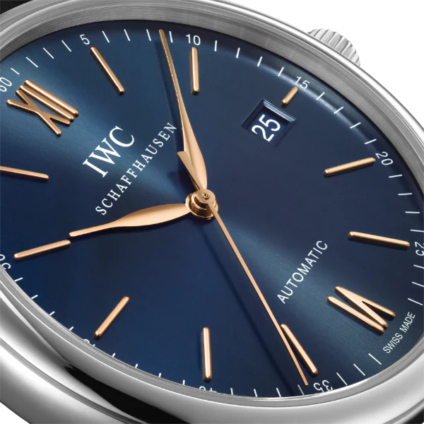 ساعة IWC Portofino أوتوماتيكية للرجال، بسوار جلدي أسود ومينا أزرق - IW356523