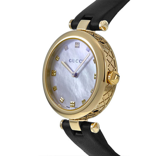 ساعة غوتشي ديامانتيسيما سوداء من الجلد، مينا من عرق اللؤلؤ، كوارتز، للنساء - GUCCI YA141404